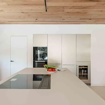 Gotmar Is A Modern *