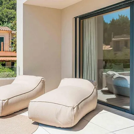 Gotmar Is A Modern Villa *