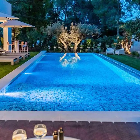 Gotmar Is A Modern Villa *