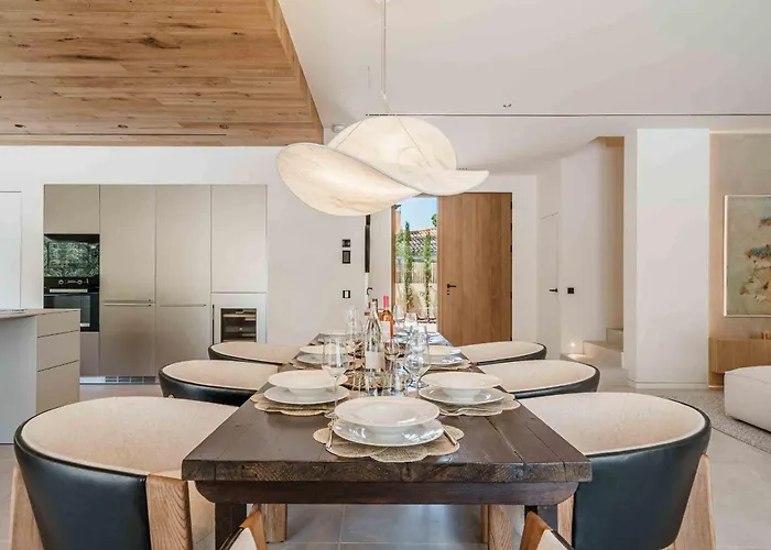 Willa Gotmar Is A Modern Pollensa